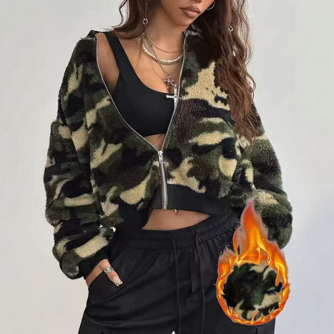 Sherpa Coat Women - جاكيت نسائي قصير من الصوف بنقشة