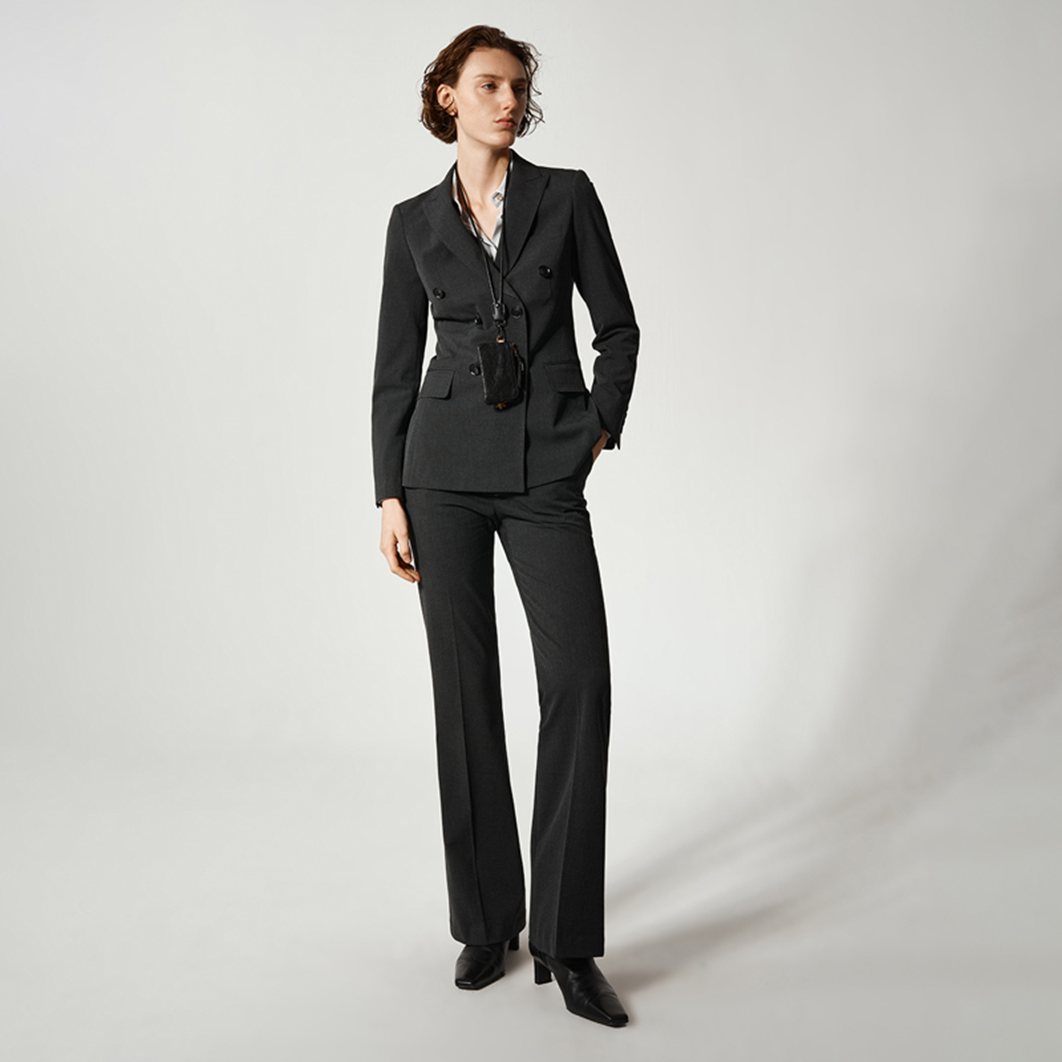 Allingentle النساء Pantsuit 2  - مراجعة Women'S Fashion Blazer وسعره