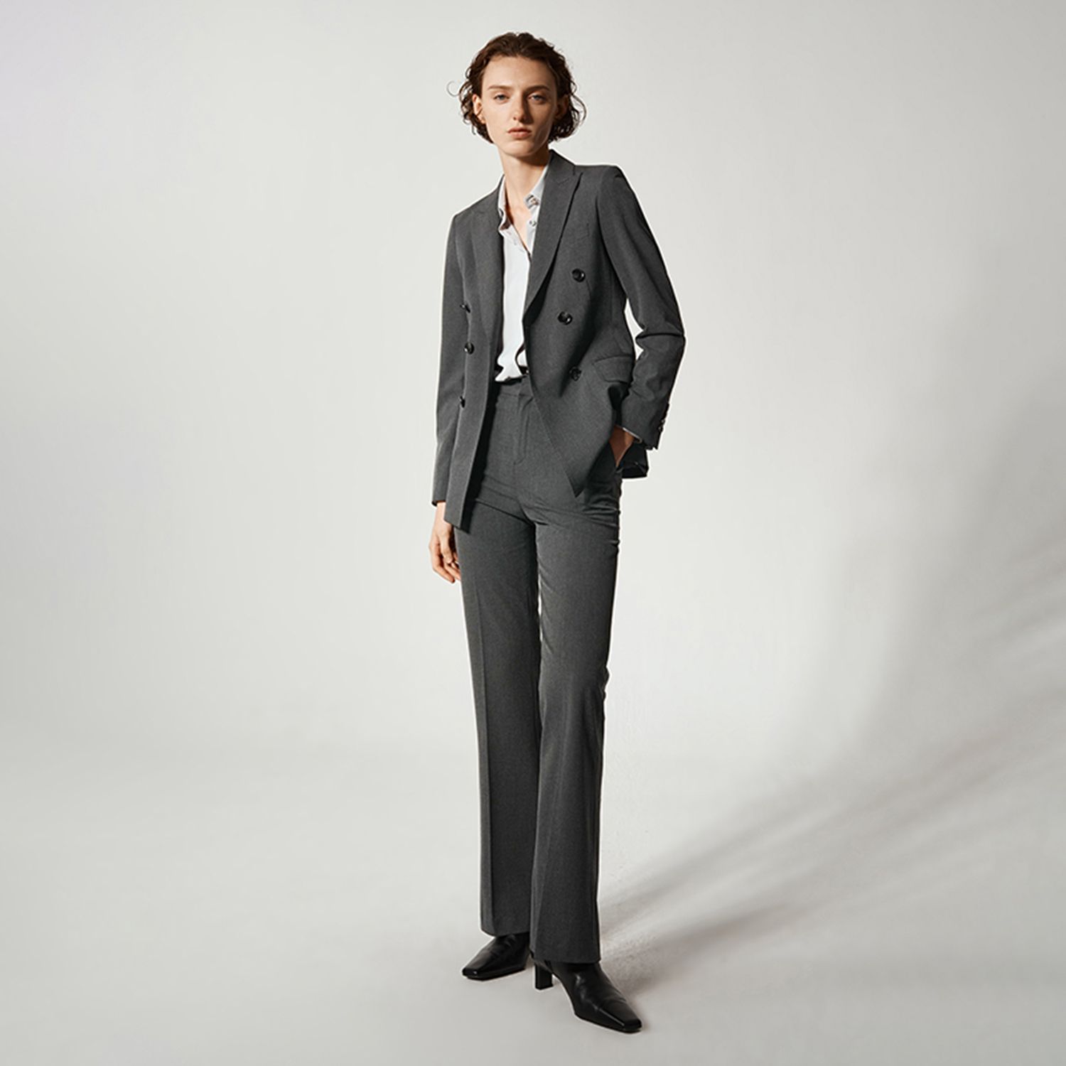 Allingentle النساء Pantsuit 2  - مراجعة Women'S Fashion Blazer وسعره