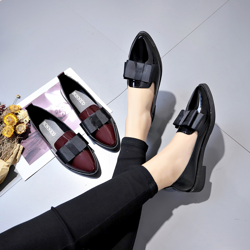 أحذية مسطحة سوداء/حمراء داكنة  - مراجعة Women Fashion Reddit وسعره