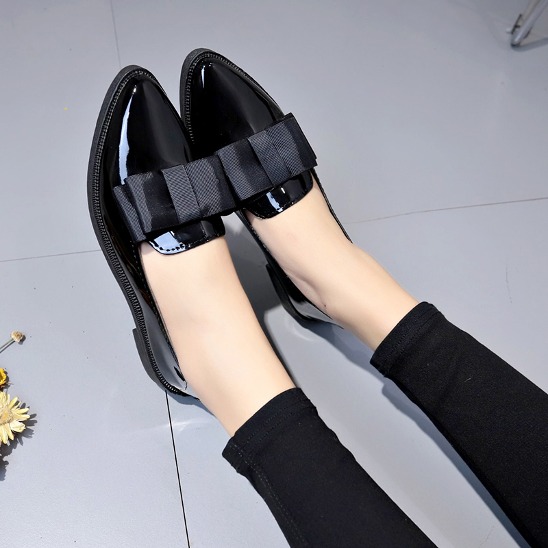 أحذية مسطحة سوداء/حمراء داكنة  - مراجعة Women Fashion Reddit وسعره