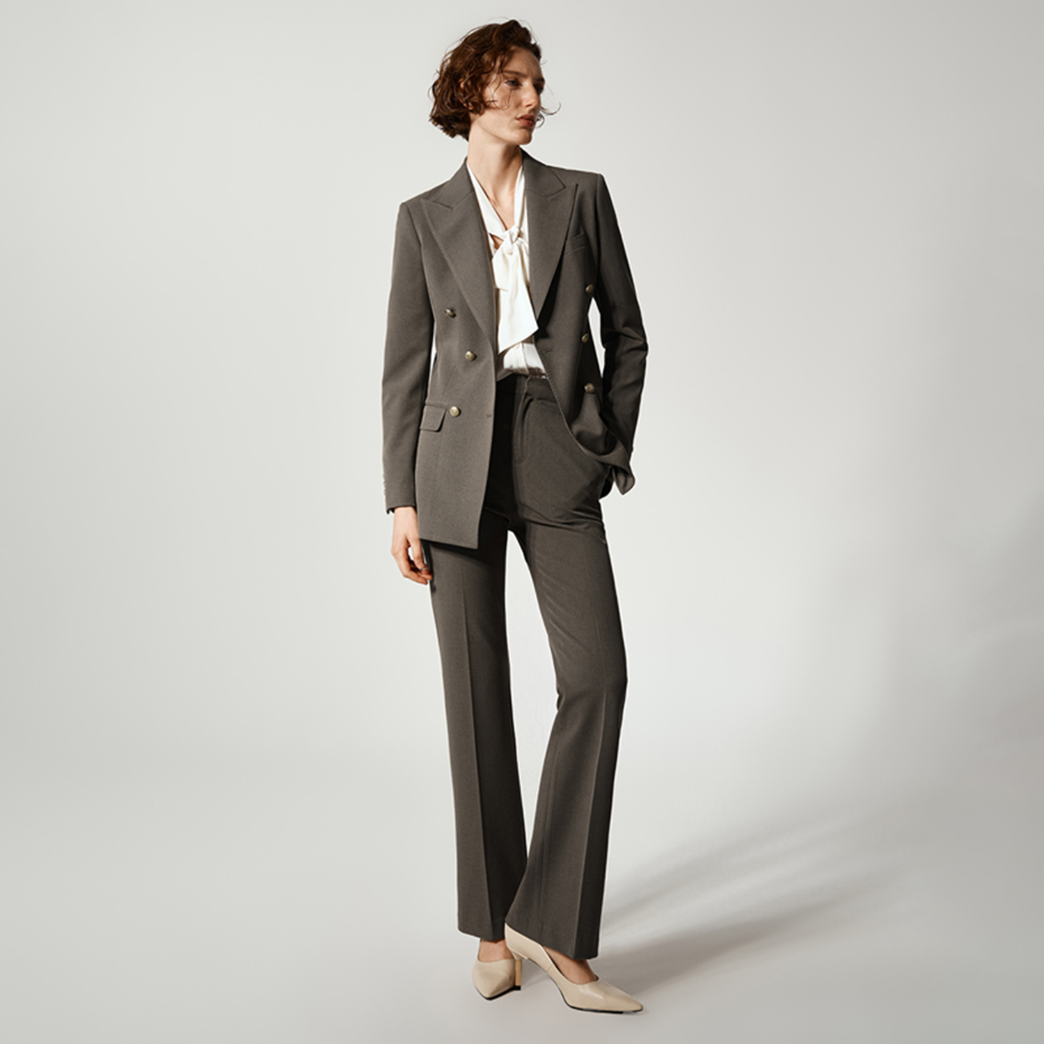 Allingentle النساء Pantsuit 2  - مراجعة Women'S Fashion Blazer وسعره